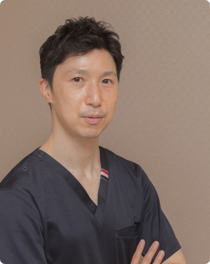 医師 ⾦光 俊⾏